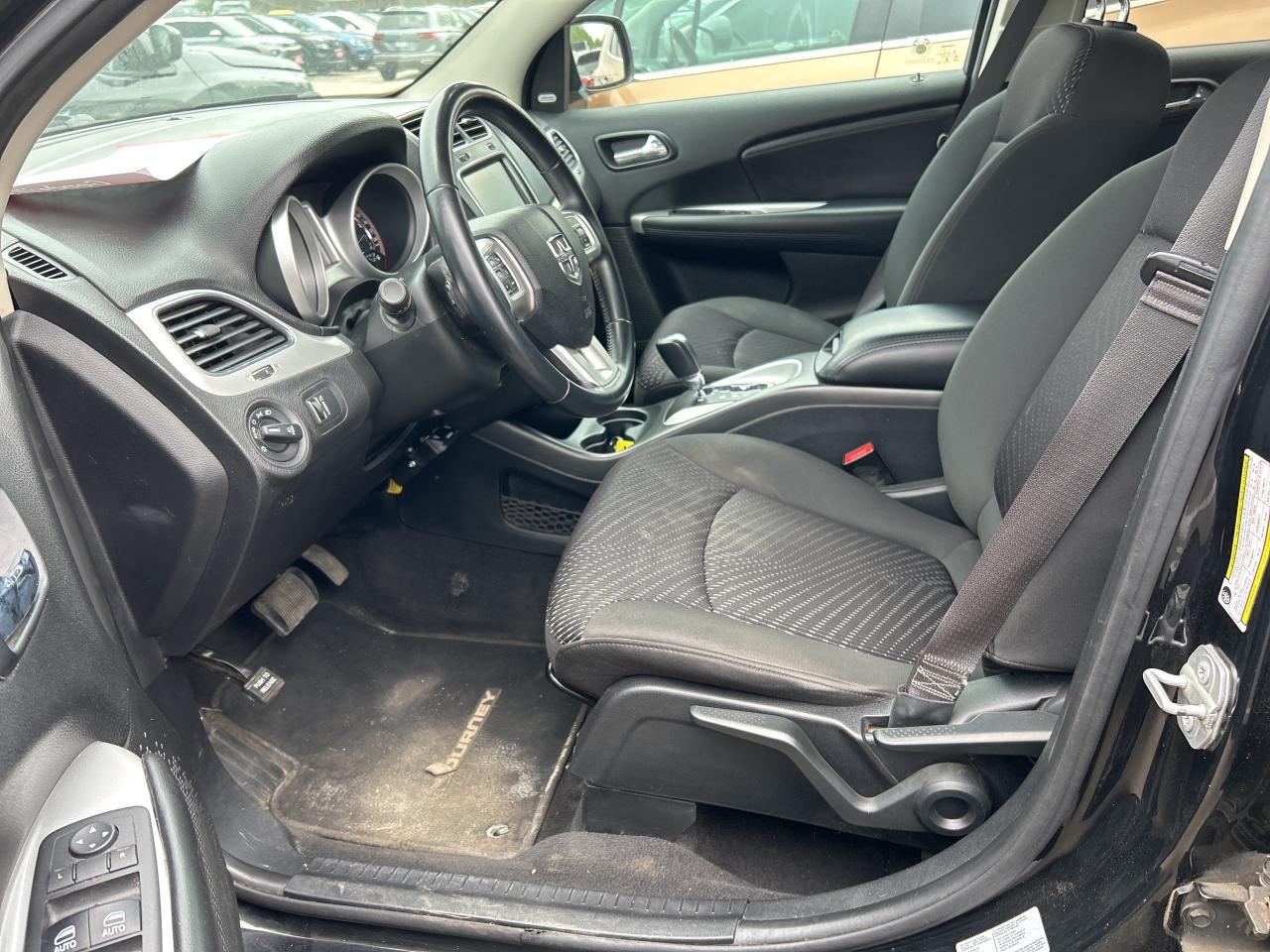 2017 Dodge Journey SXT, 5 PASSENGER, CLEAN CARFAX, REMOTE START! - Photo #10