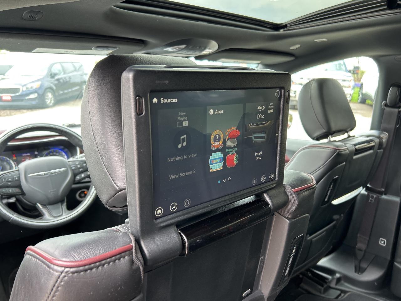 2020 Chrysler Pacifica LIMITED, REMOTE START, POWER SLIDING DOORS! - Photo #15