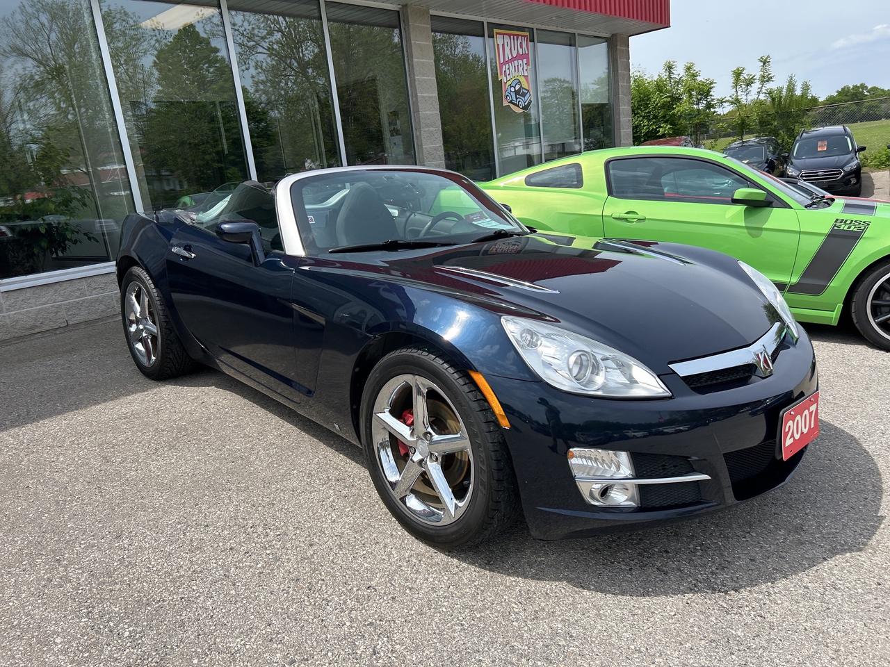 2007 Saturn Sky CONVERTIBLE, MANUAL TRANSMISSION! - Photo #4