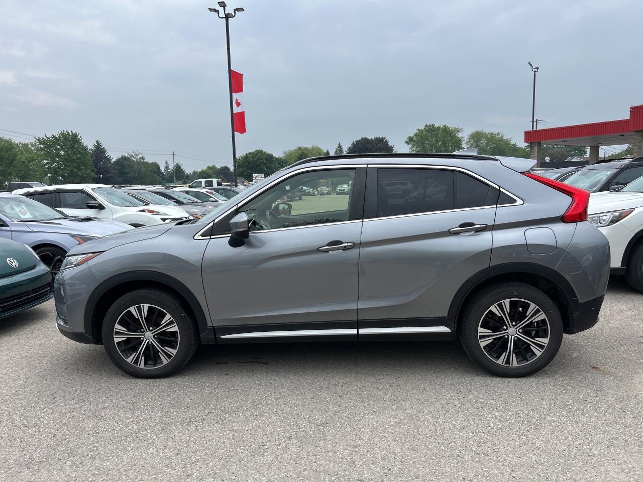 2020 Mitsubishi Eclipse Cross CLEAN CARFAX, HEATED LEATHER, SUNROOF! - Photo #9