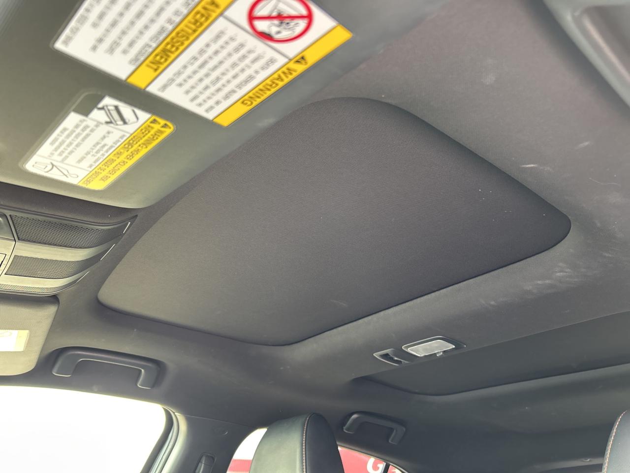 2020 Mitsubishi Eclipse Cross CLEAN CARFAX, HEATED LEATHER, SUNROOF! - Photo #16