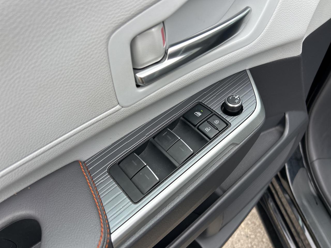 2021 Toyota Sienna XSE 7-PASS, HYBRID, CLEAN CARFAX, SUNROOF, LEATHER - Photo #16