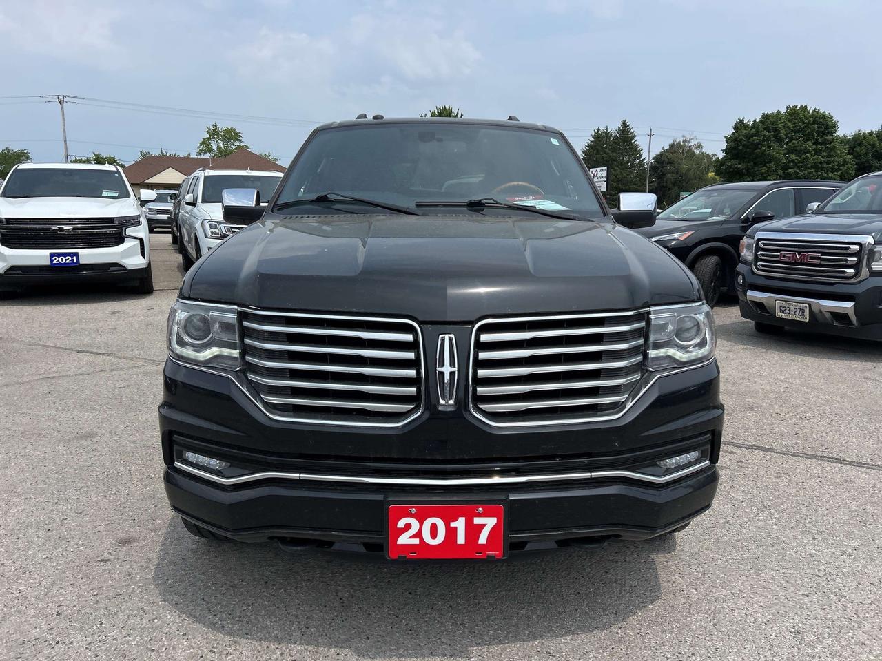 2017 Lincoln Navigator SELECT, 7 PASSENGER, REMOTE START, LEATHER! - Photo #3