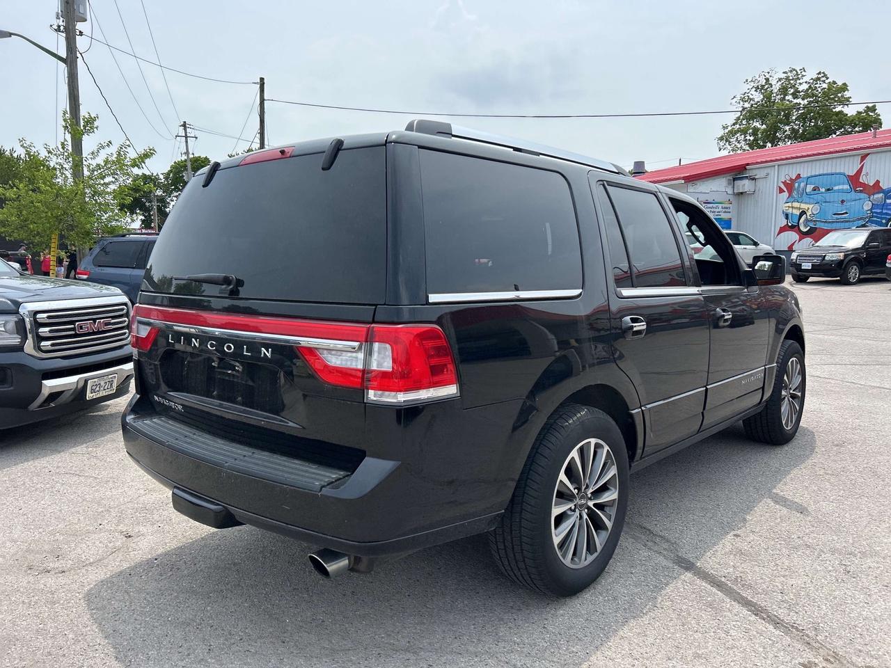 2017 Lincoln Navigator SELECT, 7 PASSENGER, REMOTE START, LEATHER! - Photo #6