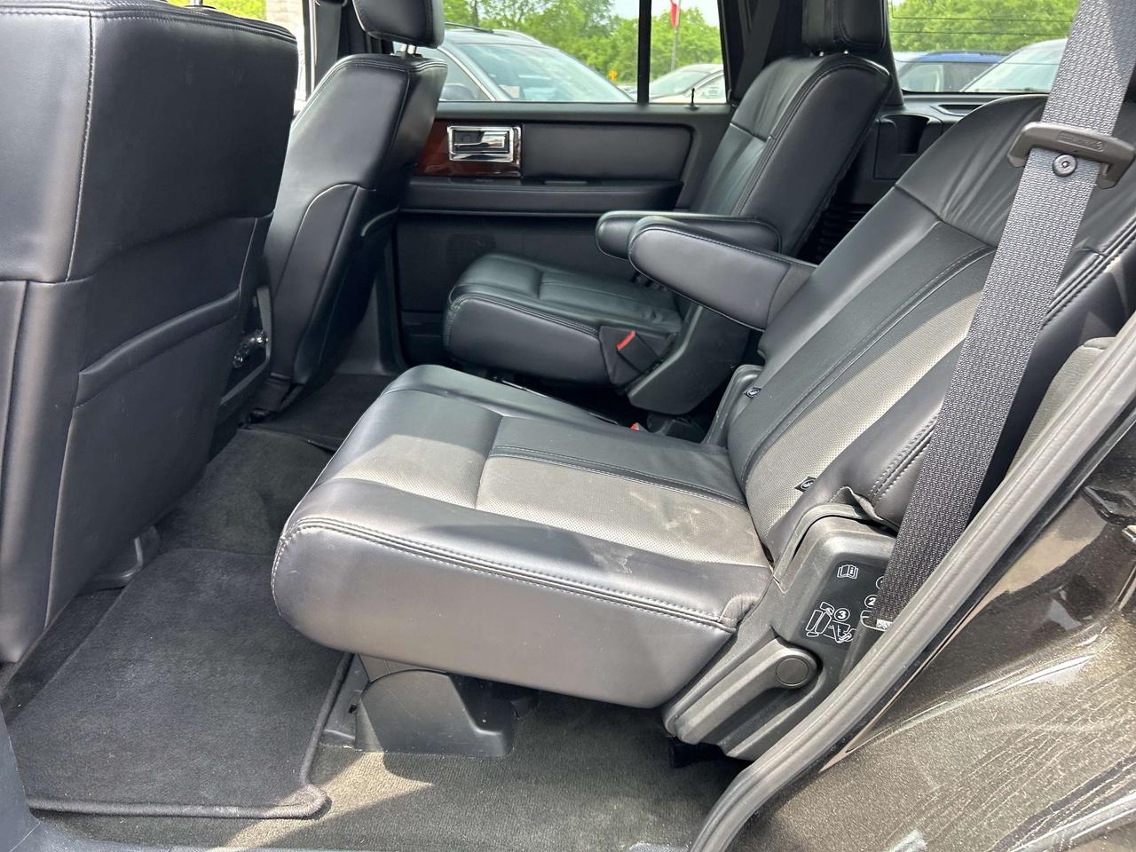 2017 Lincoln Navigator SELECT, 7 PASSENGER, REMOTE START, LEATHER! - Photo #12
