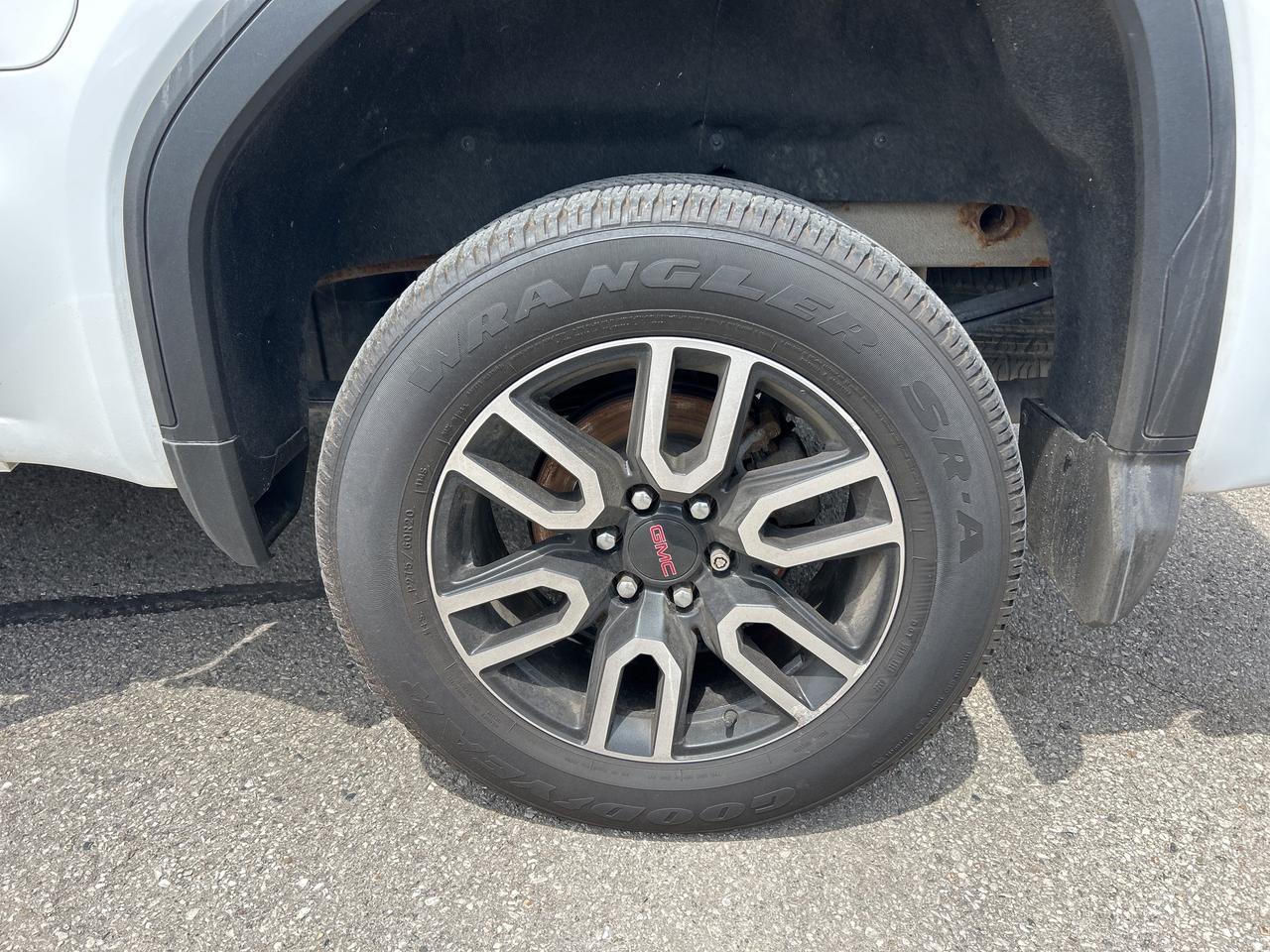 2020 GMC Sierra 1500 AT4, CLEAN CARFAX, HEATED/ COOLED LEATHER! Photo