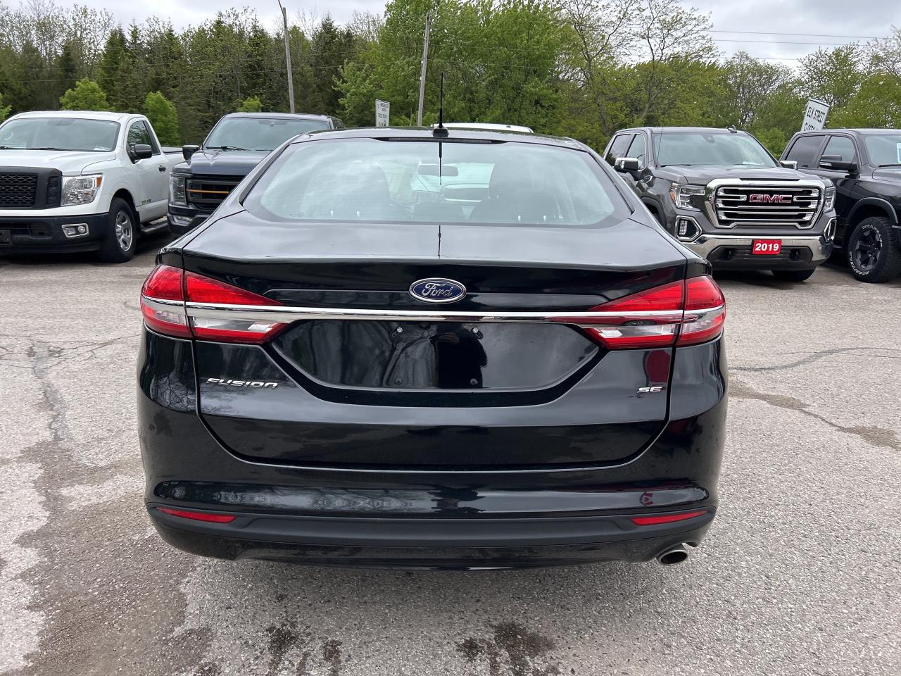 2017 Ford Fusion SE, CLEAN CARFAX, CLOTH SEATS, BACK UP CAMERA! - Photo #7