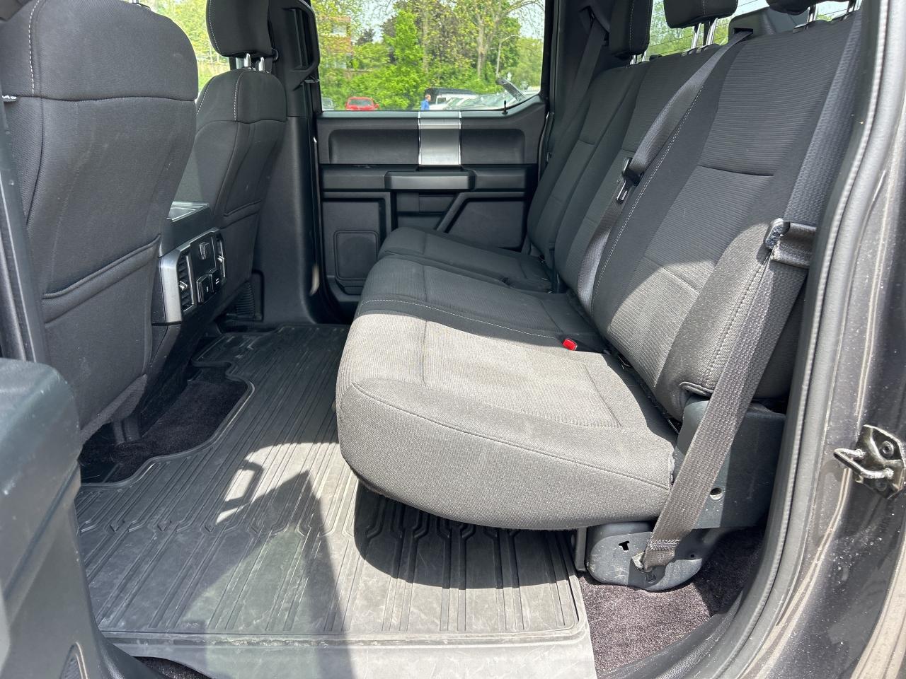 2017 Ford F-150 FX4, CLEAN CARFAX, REMOTE START, ECO BOOST, 4X4! - Photo #10