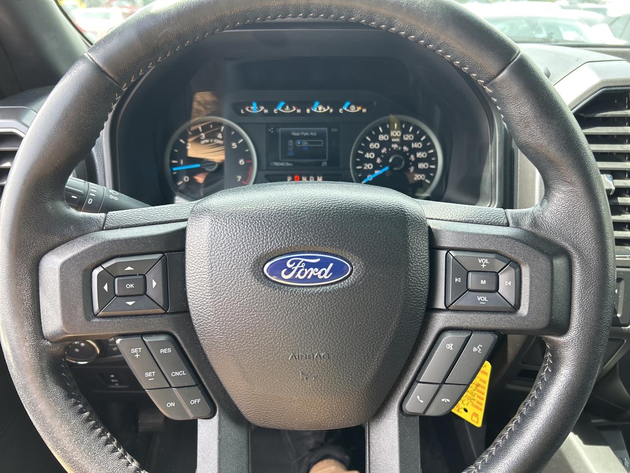 2017 Ford F-150 FX4, CLEAN CARFAX, REMOTE START, ECO BOOST, 4X4! - Photo #16