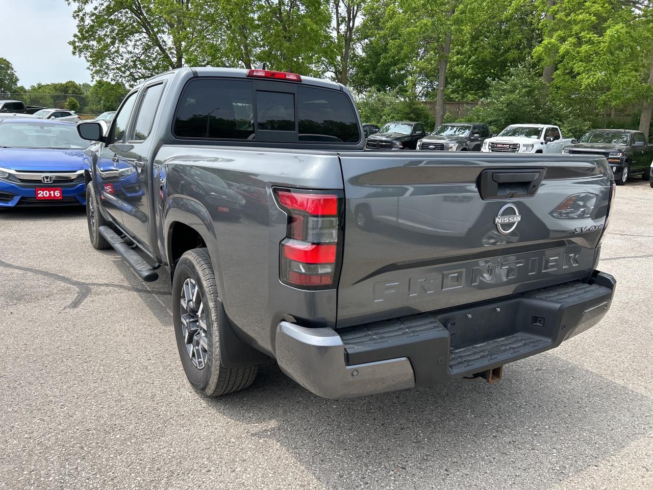 2022 Nissan Frontier SV, REMOTE START, BACK UP CAMERA, CLEAN CARFAX! - Photo #8