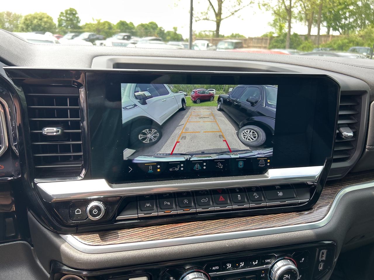 2022 GMC Sierra 1500 ELEVATION, LEATHER, CLEAN CARFAX, REMOTE START! - Photo #16