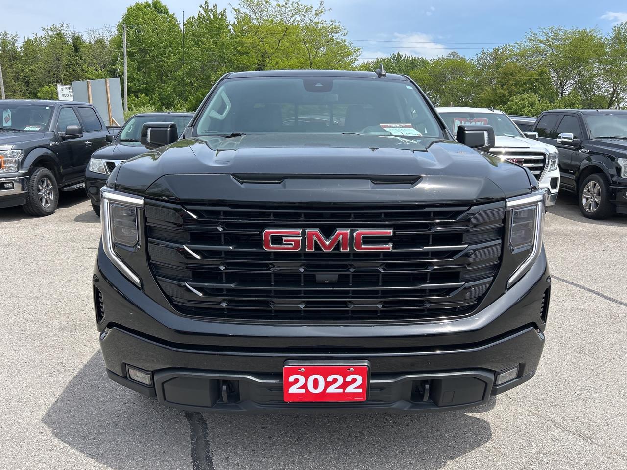 2022 GMC Sierra 1500 ELEVATION, LEATHER, CLEAN CARFAX, REMOTE START! - Photo #3