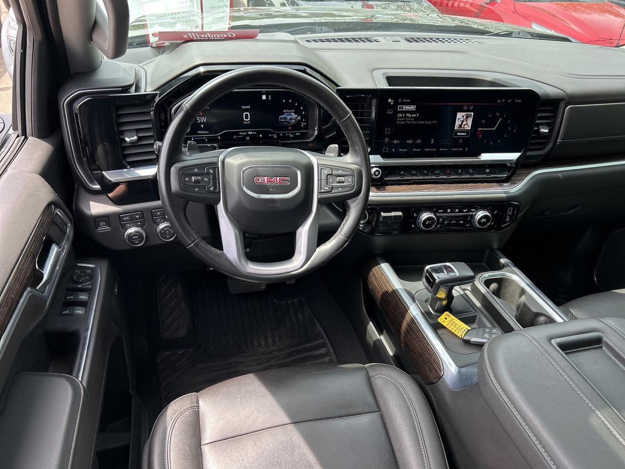 2022 GMC Sierra 1500 ELEVATION, LEATHER, CLEAN CARFAX, REMOTE START! - Photo #12