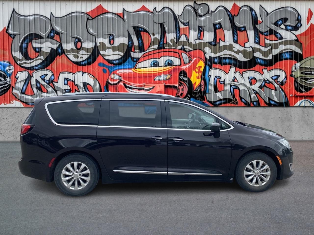 Used 2018 Chrysler Pacifica TOURING-L PLUS, CLEAN CARFAX, AS IS, NOT SAFETIED! for sale in London, ON