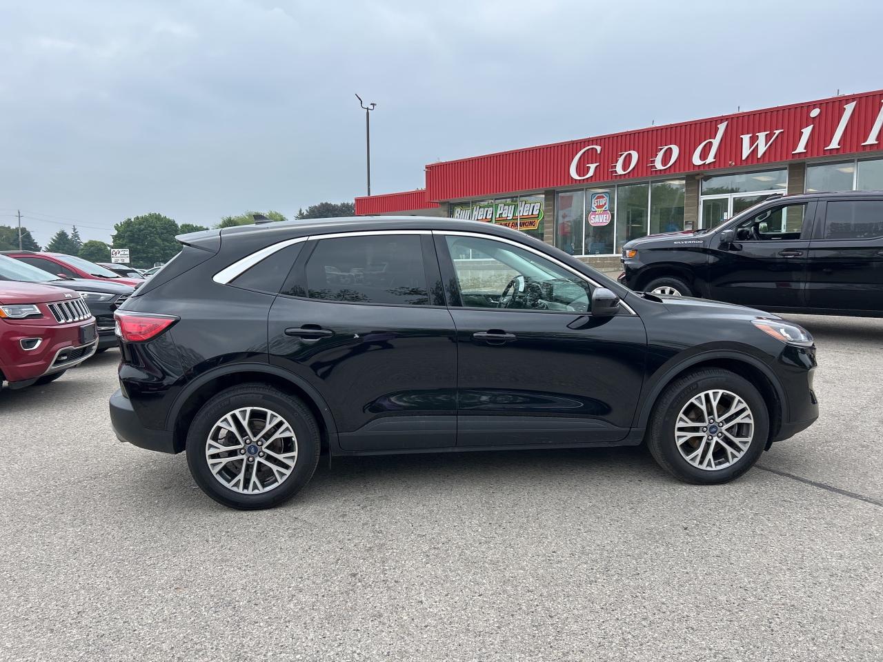 2022 Ford Escape SEL, CLEAN CARFAX, HEATED LEATHER, REMOTE START! - Photo #5