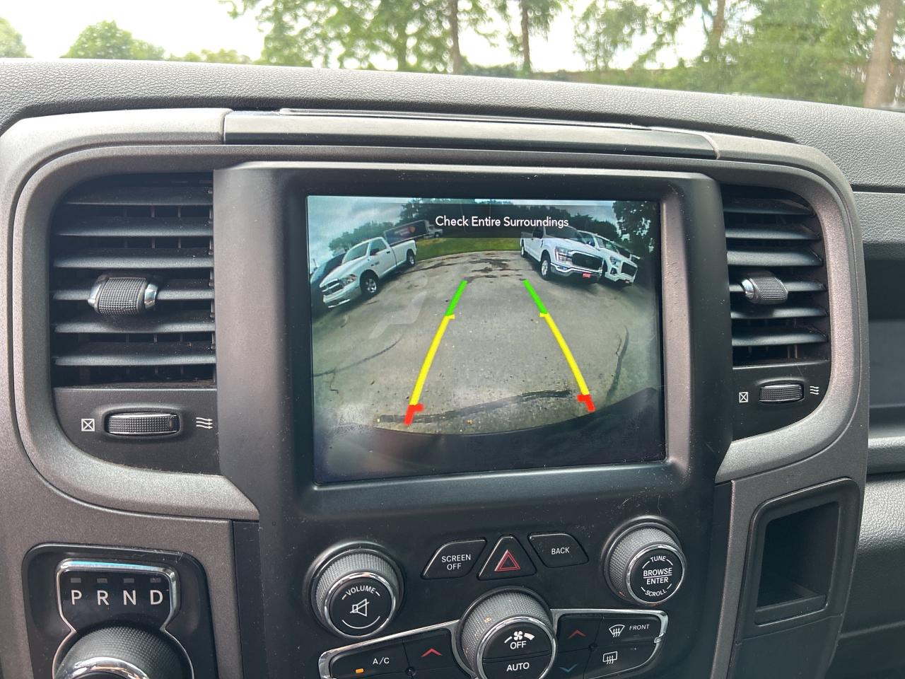 2019 RAM 1500 Classic EXPRESS, CREW CAB, 4X4, 6 PASSENGER! - Photo #20