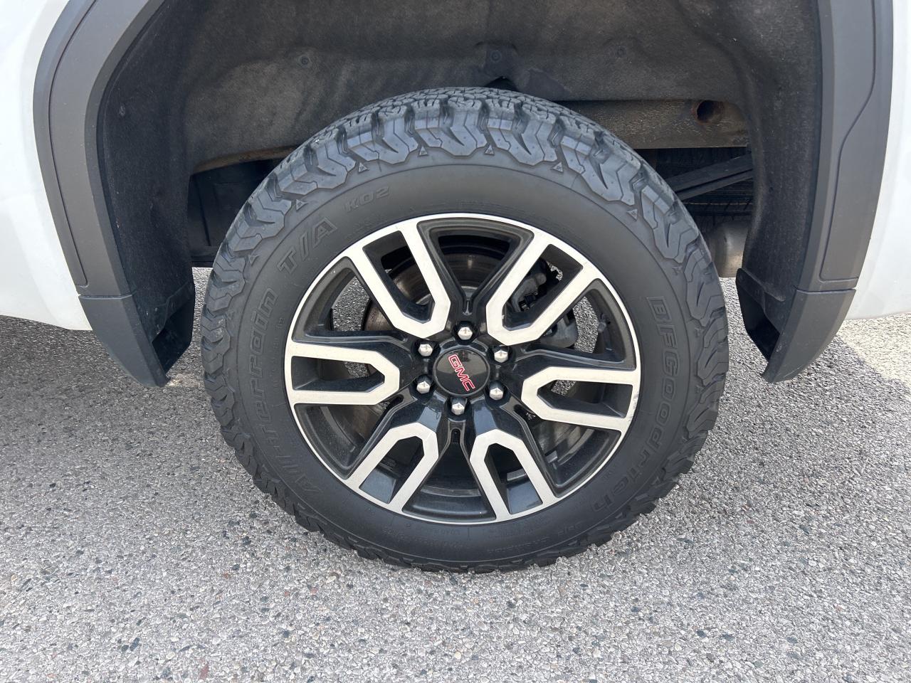 2021 GMC Sierra 1500 AT4, CLEAN CARFAX, HEATED/ COOLED LEATHER! - Photo #10