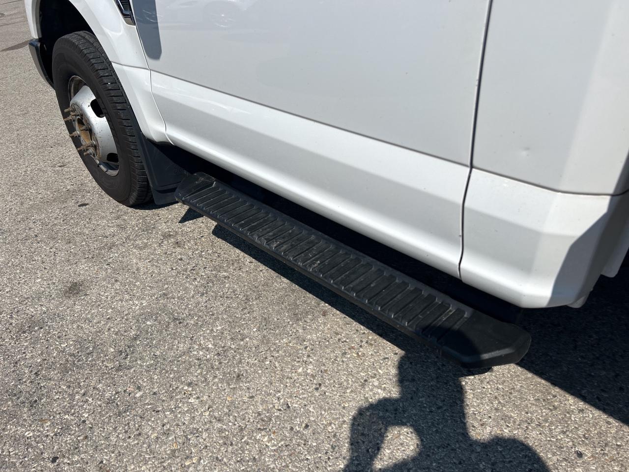 2017 Ford F-350 XL, POWER TAILGATE LIFT, AS IS, NOT SAFETIED! - Photo #11