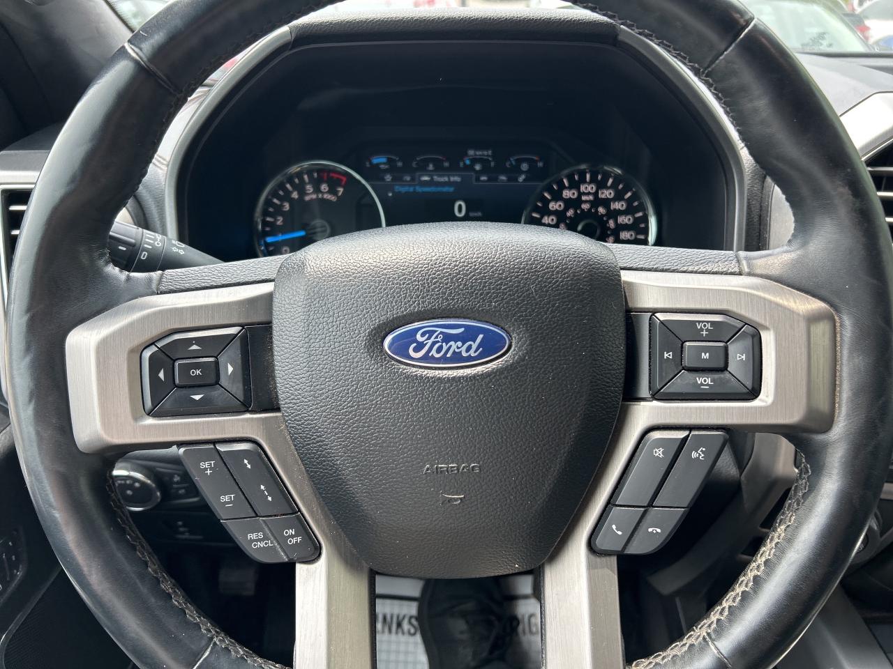 2017 Ford F-150 PLATINUM, HEATED/ COOLED LEATHER, CLEAN CARFAX! - Photo #17