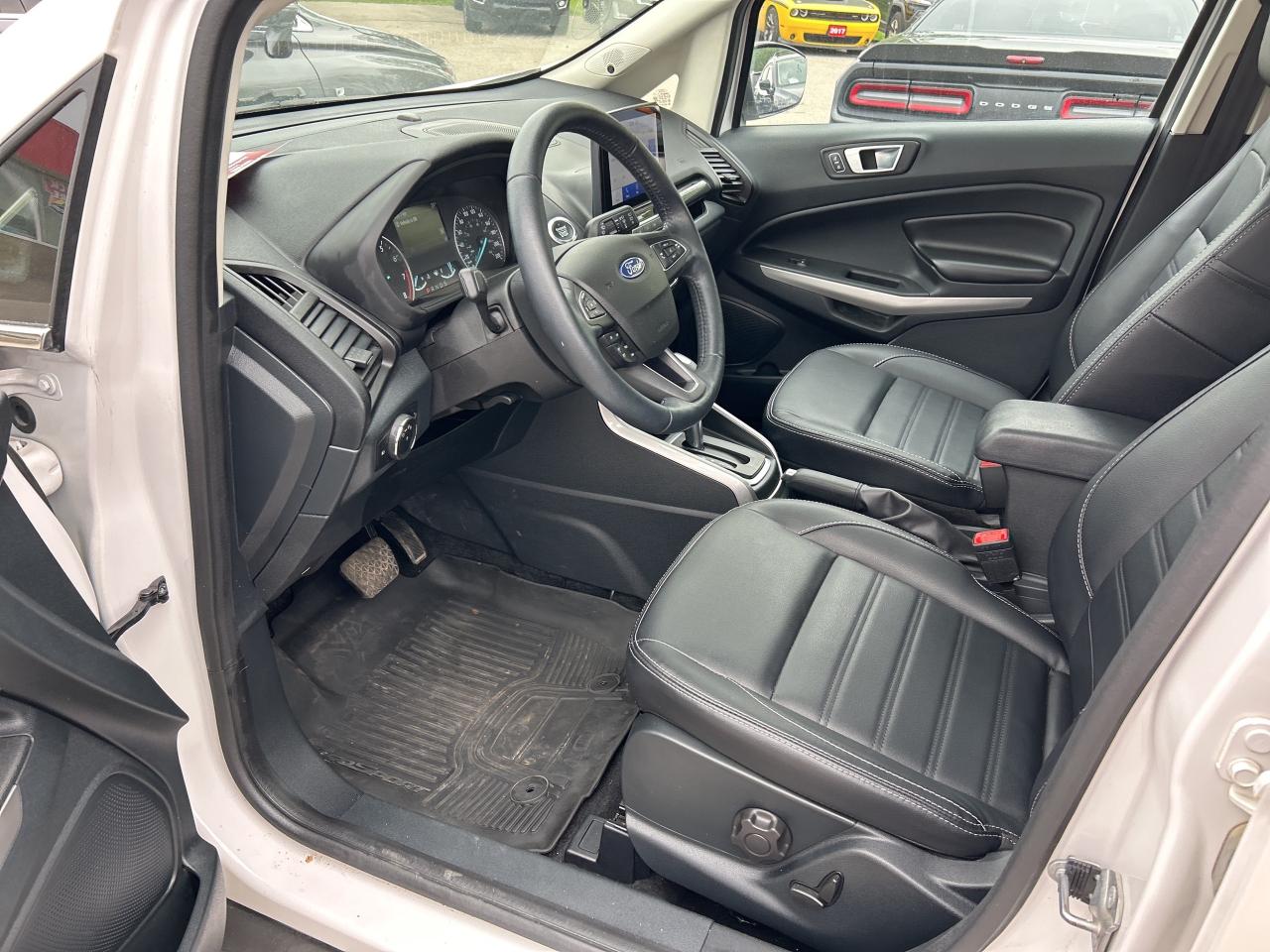 2022 Ford EcoSport TITANIUM, CLEAN CARFAX, SUNROOF, LEATHER! - Photo #13