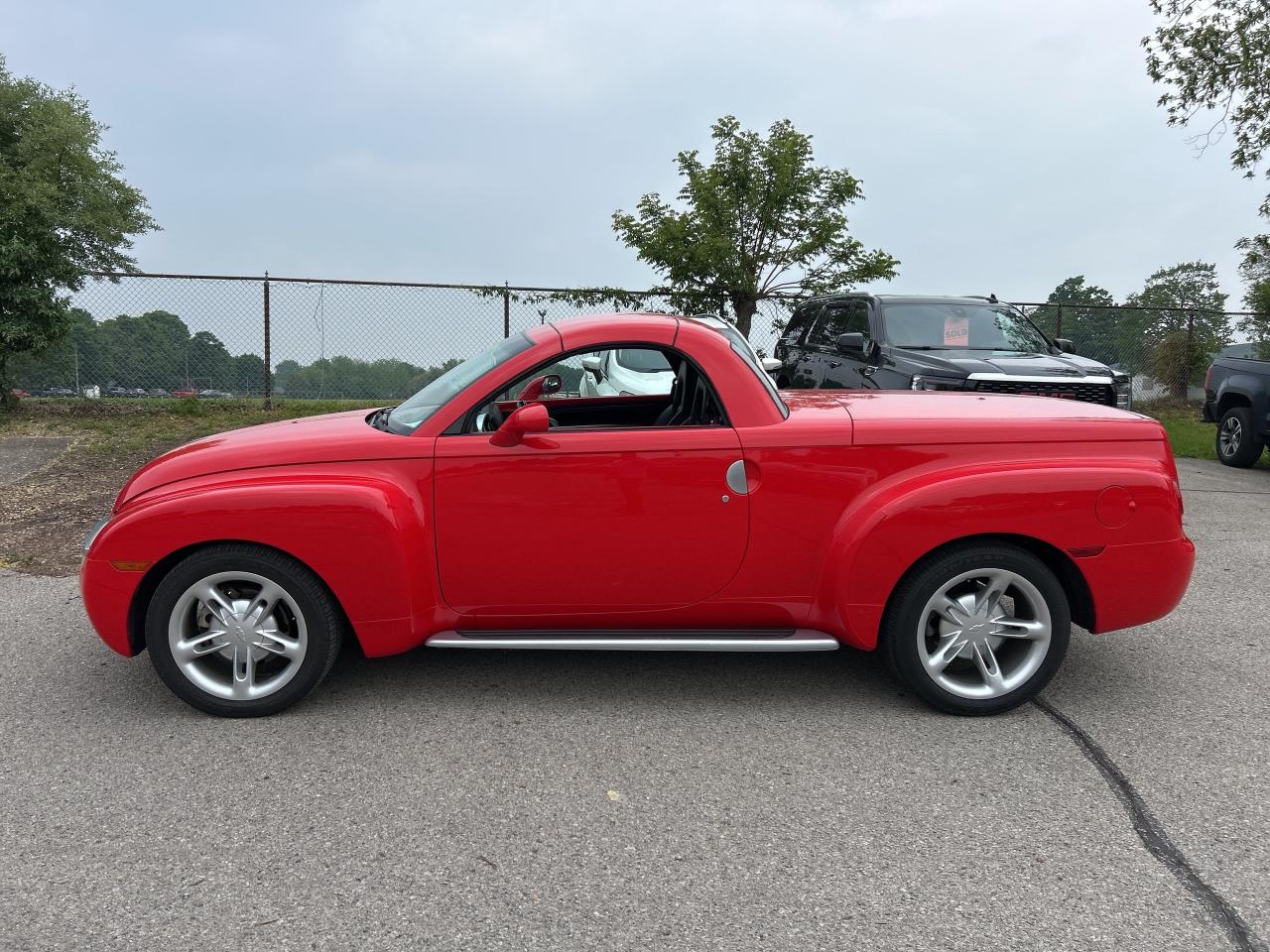 2004 Chevrolet SSR LT, COUPE, CONVERTIBLE, LEATHER, 5.3 LITER! - Photo #9