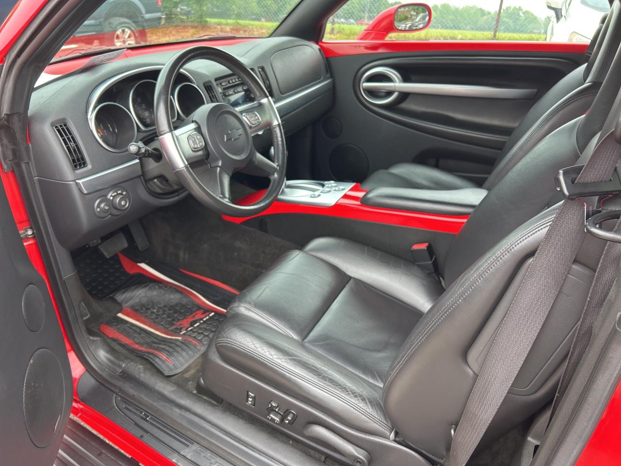 2004 Chevrolet SSR LT, COUPE, CONVERTIBLE, LEATHER, 5.3 LITER! - Photo #11