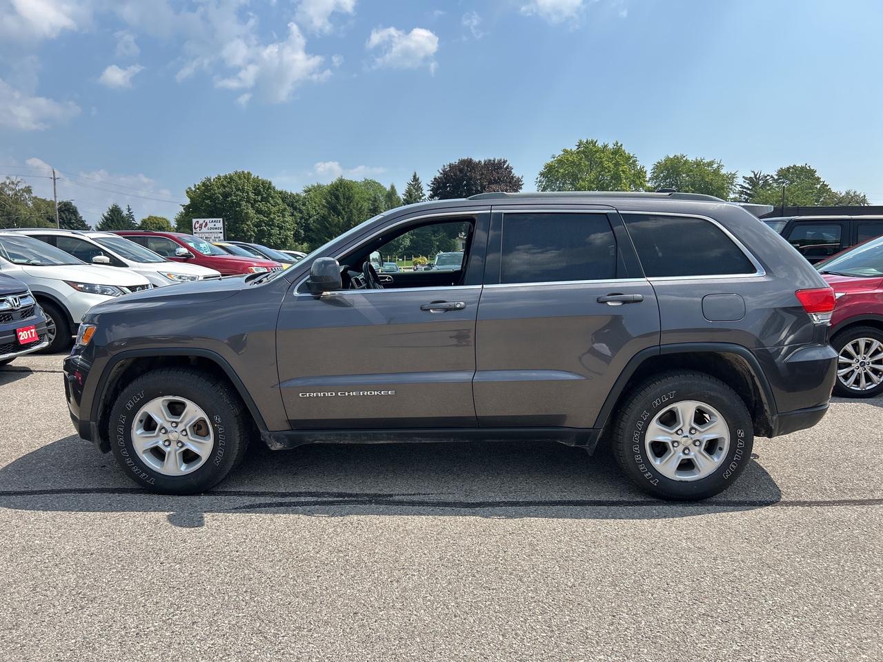2015 Jeep Grand Cherokee LAREDO, 4X4! - Photo #9
