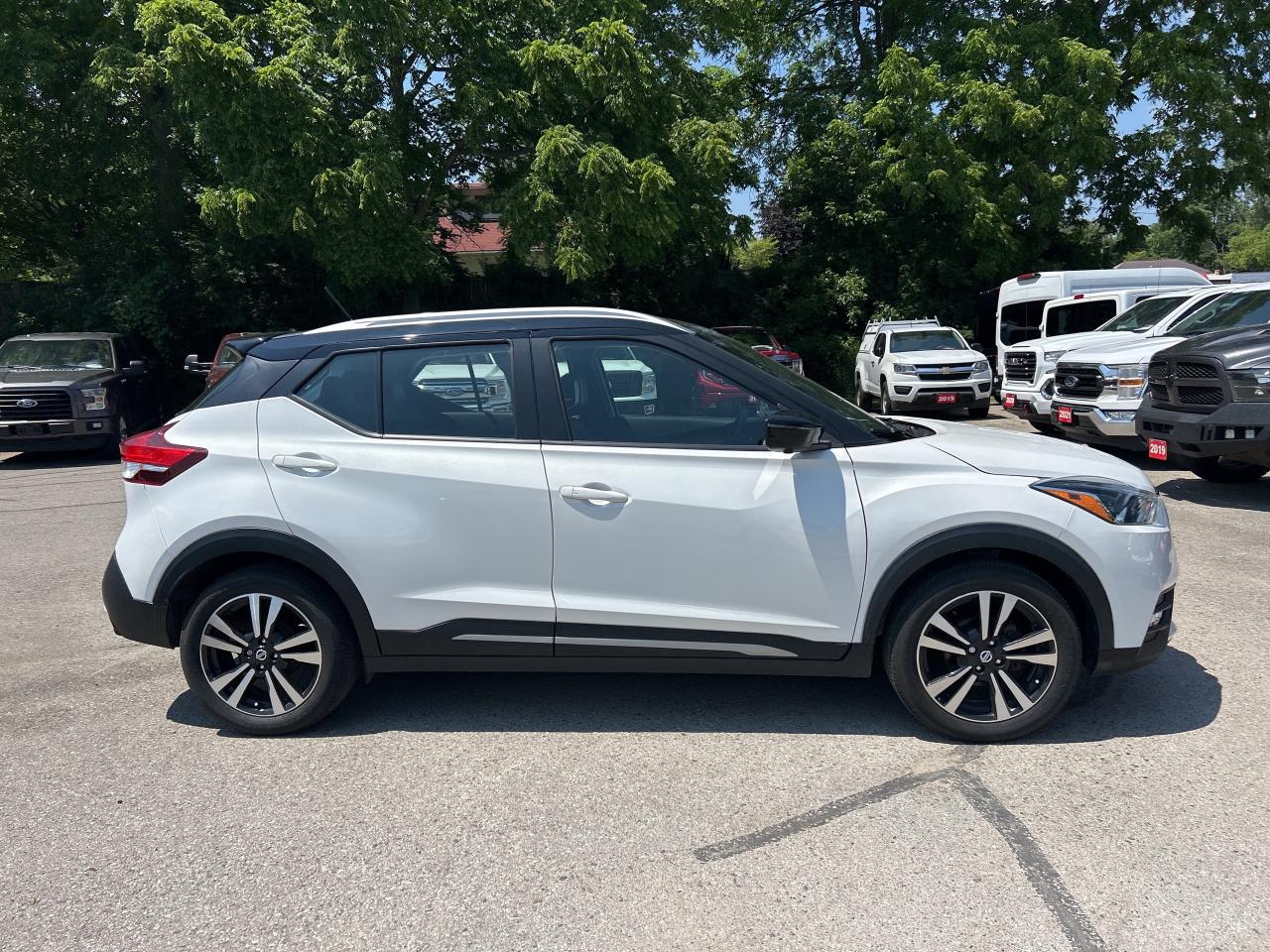 2020 Nissan Kicks SR, AUTOMATIC, HEATED SEATS, ONLY 37 000 KMS! - Photo #5
