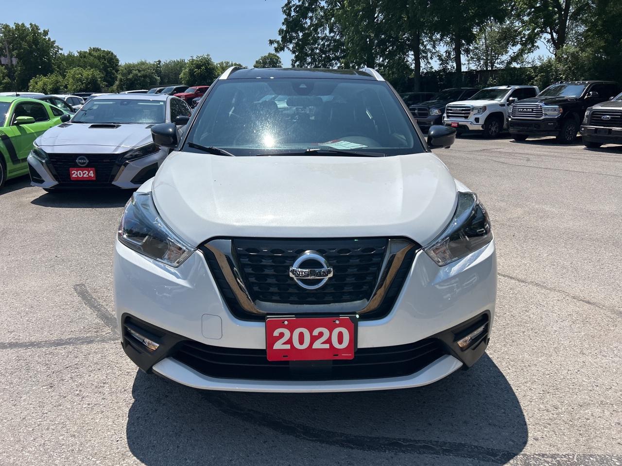 2020 Nissan Kicks SR, AUTOMATIC, HEATED SEATS, ONLY 37 000 KMS! - Photo #3