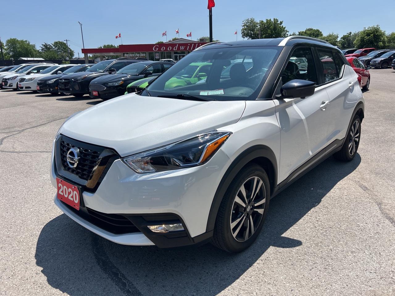 2020 Nissan Kicks SR, AUTOMATIC, HEATED SEATS, ONLY 37 000 KMS! - Photo #2