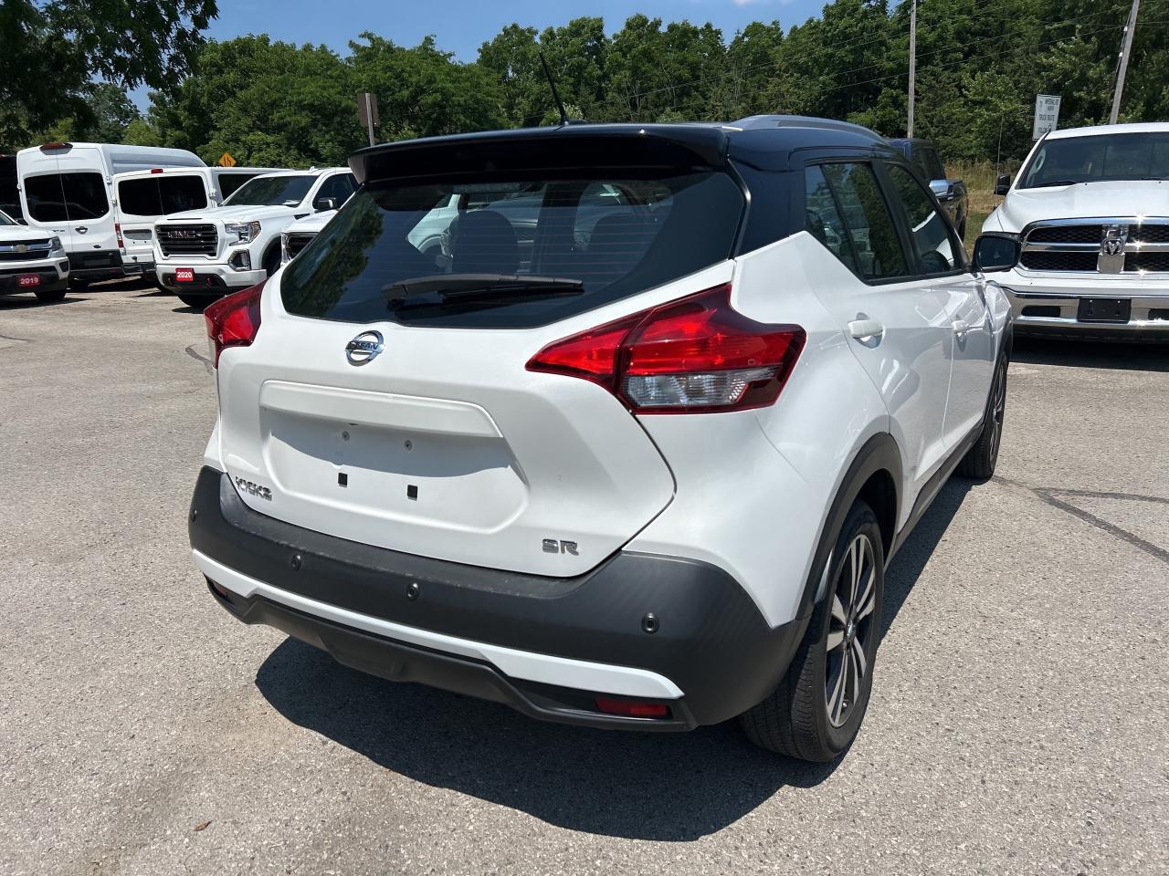 2020 Nissan Kicks SR, AUTOMATIC, HEATED SEATS, ONLY 37 000 KMS! - Photo #6