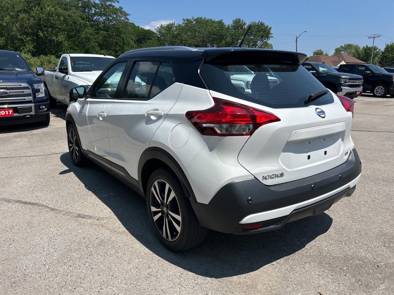 2020 Nissan Kicks SR, AUTOMATIC, HEATED SEATS, ONLY 37 000 KMS! - Photo #8