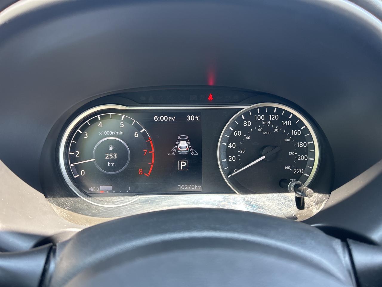 2020 Nissan Kicks SR, AUTOMATIC, HEATED SEATS, ONLY 37 000 KMS! - Photo #18