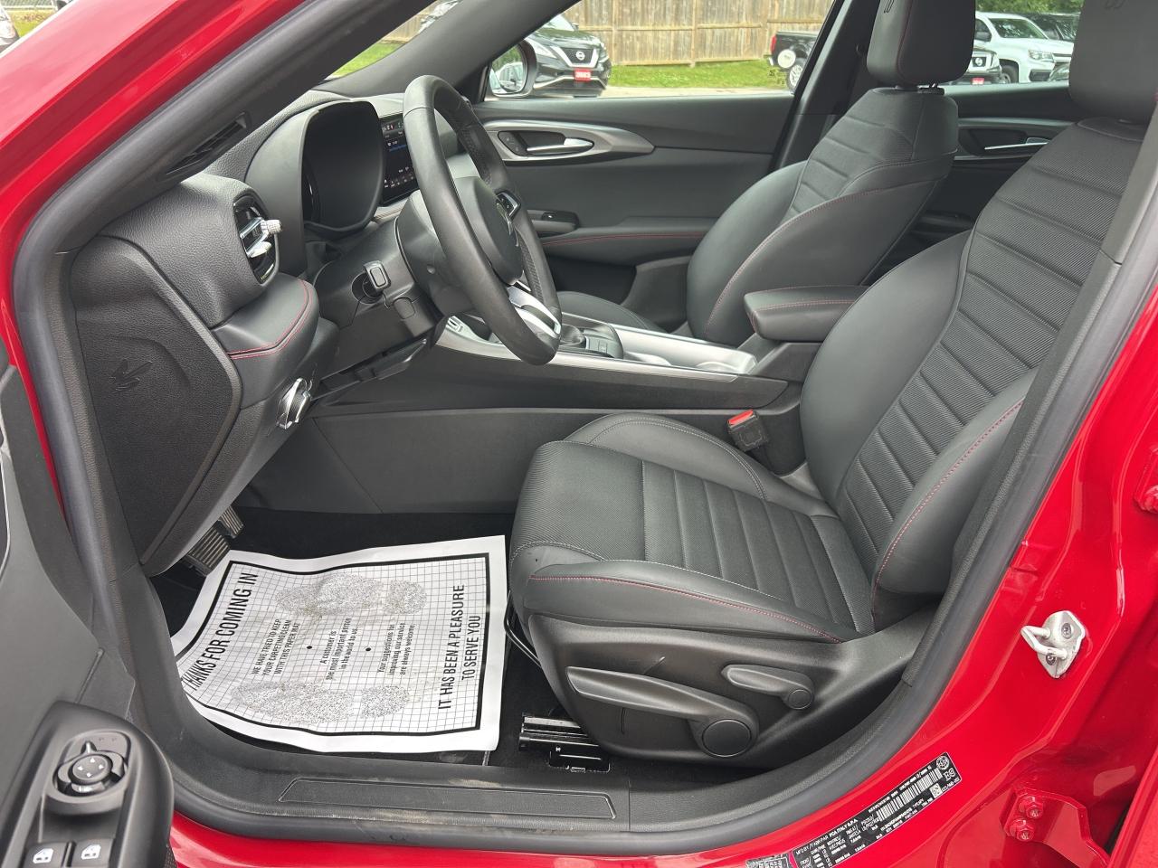 2023 Dodge Hornet GT, REMOTE START, CLEAN CARFAX, BACK UP CAMERA! - Photo #14