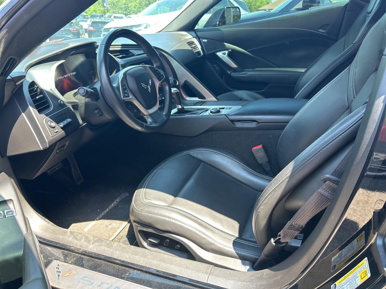 2014 Chevrolet Corvette StingRay LOW KM'S, V8, REBUILT TITLE, REMOTE START! - Photo #11