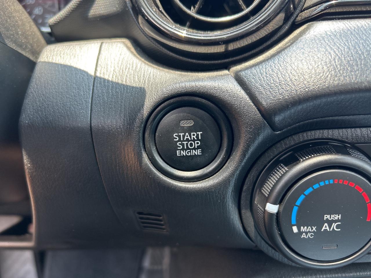 2018 Mazda Miata MX-5 MANUAL, SOFT TOP, LOW KM'S, BLIND SPOT MONITORS! - Photo #16