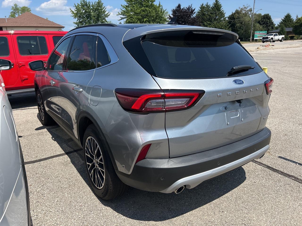 2024 Ford Escape PHEV, CLEAN CARFAX, SUNROOF, REMOTE START, LEATHER - Photo #7