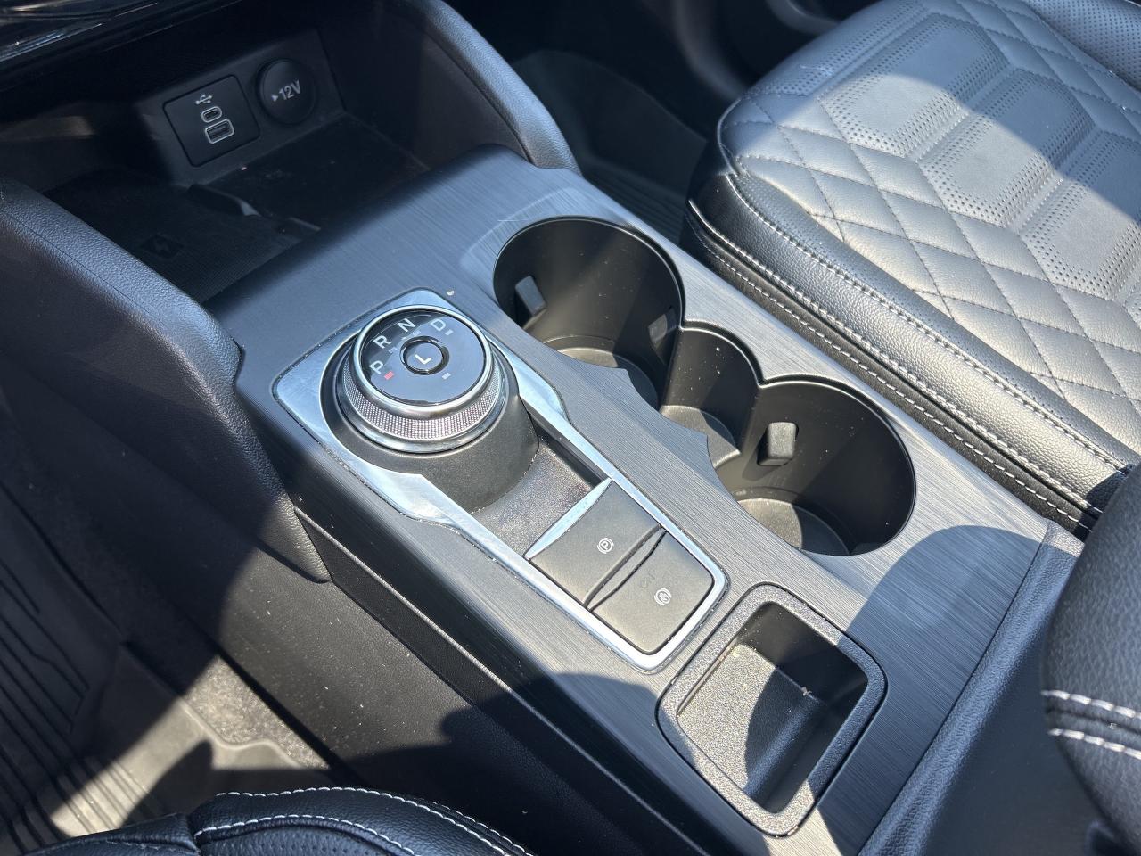 2024 Ford Escape PHEV, CLEAN CARFAX, SUNROOF, REMOTE START, LEATHER - Photo #13