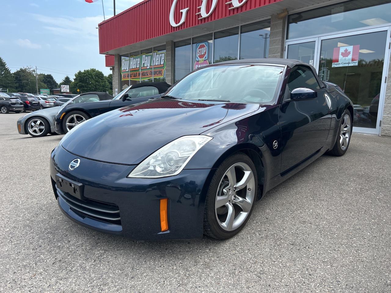 2009 Nissan 350Z COUPE CONVERTIBLE, CLEAN CARFAX, LOCAL TRADE - Photo #3