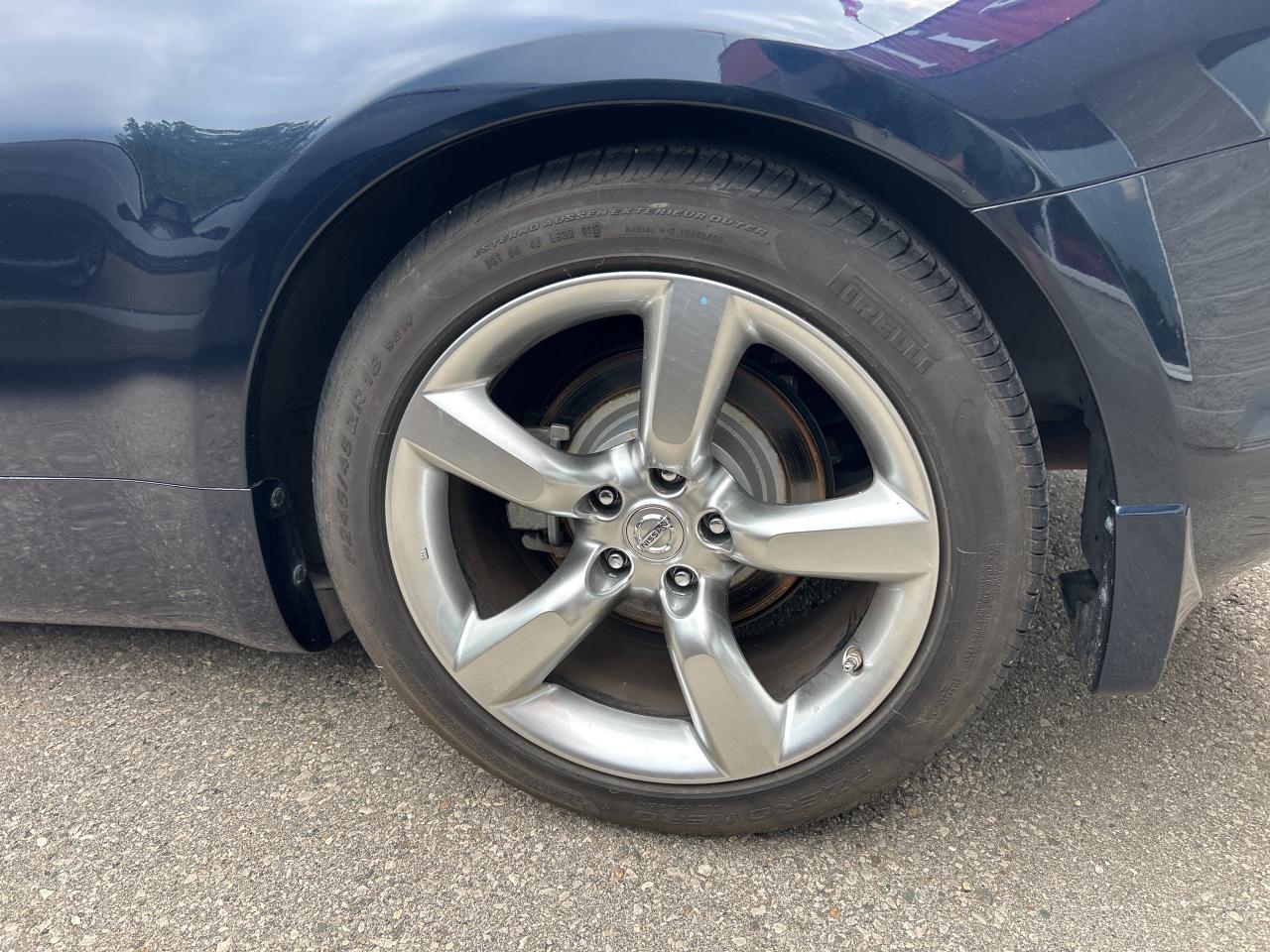 2009 Nissan 350Z COUPE CONVERTIBLE, CLEAN CARFAX, LOCAL TRADE - Photo #10