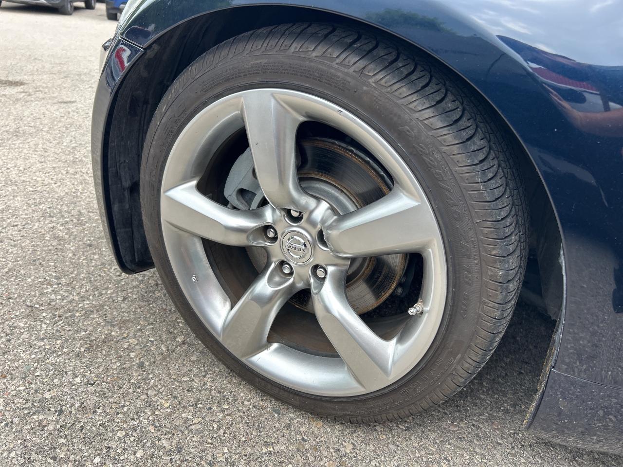 2009 Nissan 350Z COUPE CONVERTIBLE, CLEAN CARFAX, LOCAL TRADE - Photo #11