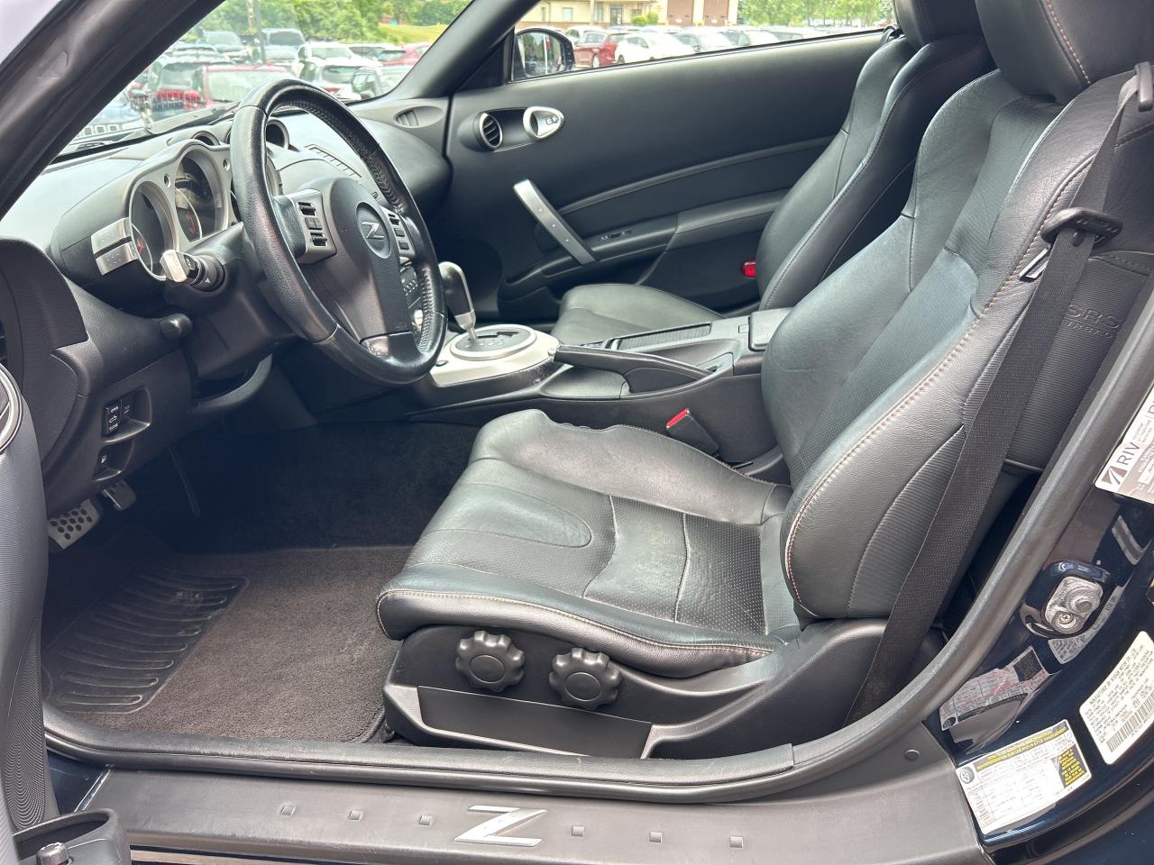 2009 Nissan 350Z COUPE CONVERTIBLE, CLEAN CARFAX, LOCAL TRADE - Photo #15