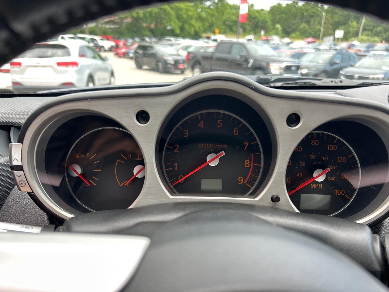 2009 Nissan 350Z COUPE CONVERTIBLE, CLEAN CARFAX, LOCAL TRADE - Photo #19