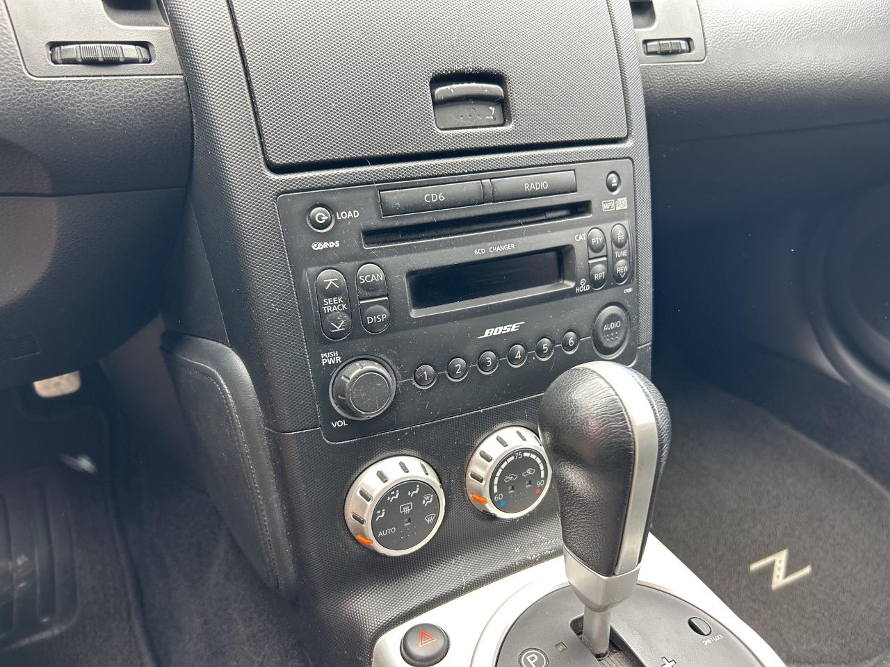 2009 Nissan 350Z COUPE CONVERTIBLE, CLEAN CARFAX, LOCAL TRADE - Photo #16