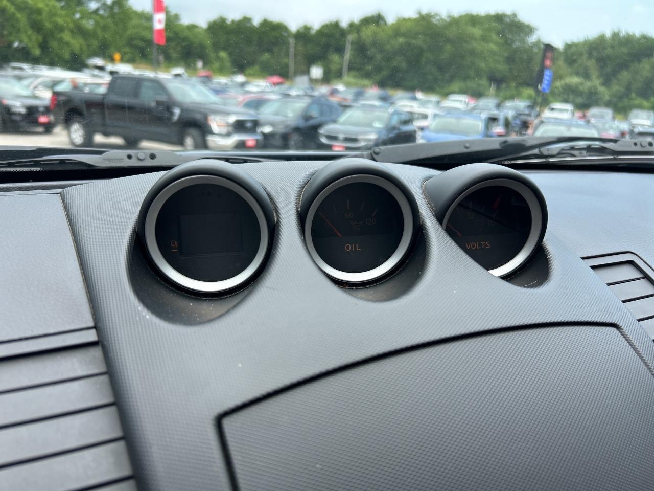 2009 Nissan 350Z COUPE CONVERTIBLE, CLEAN CARFAX, LOCAL TRADE - Photo #20