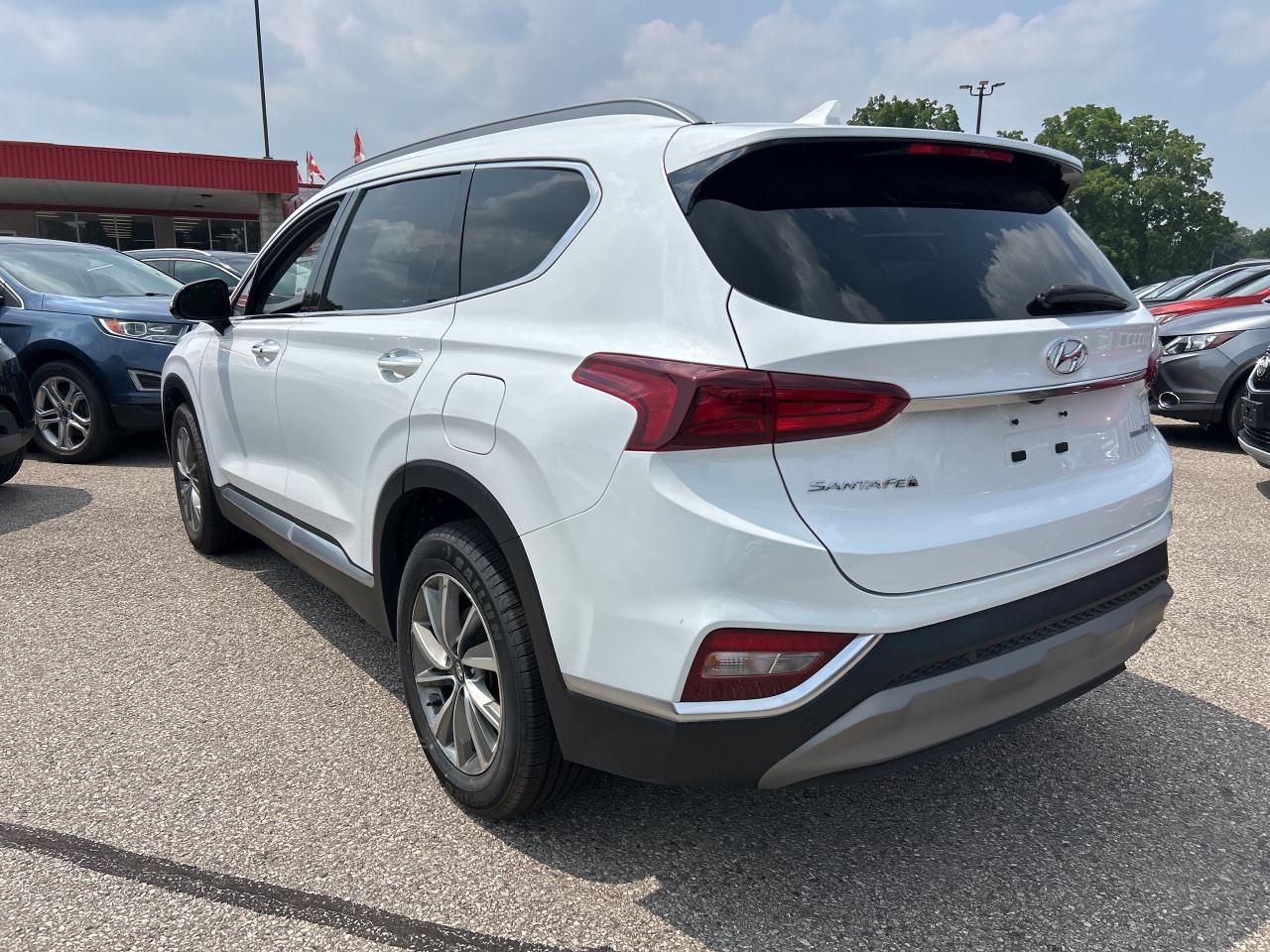 2019 Hyundai Santa Fe LUXURY, CLEAN CARFAX, HEATED/ COOLED LEATHER SEATS - Photo #8