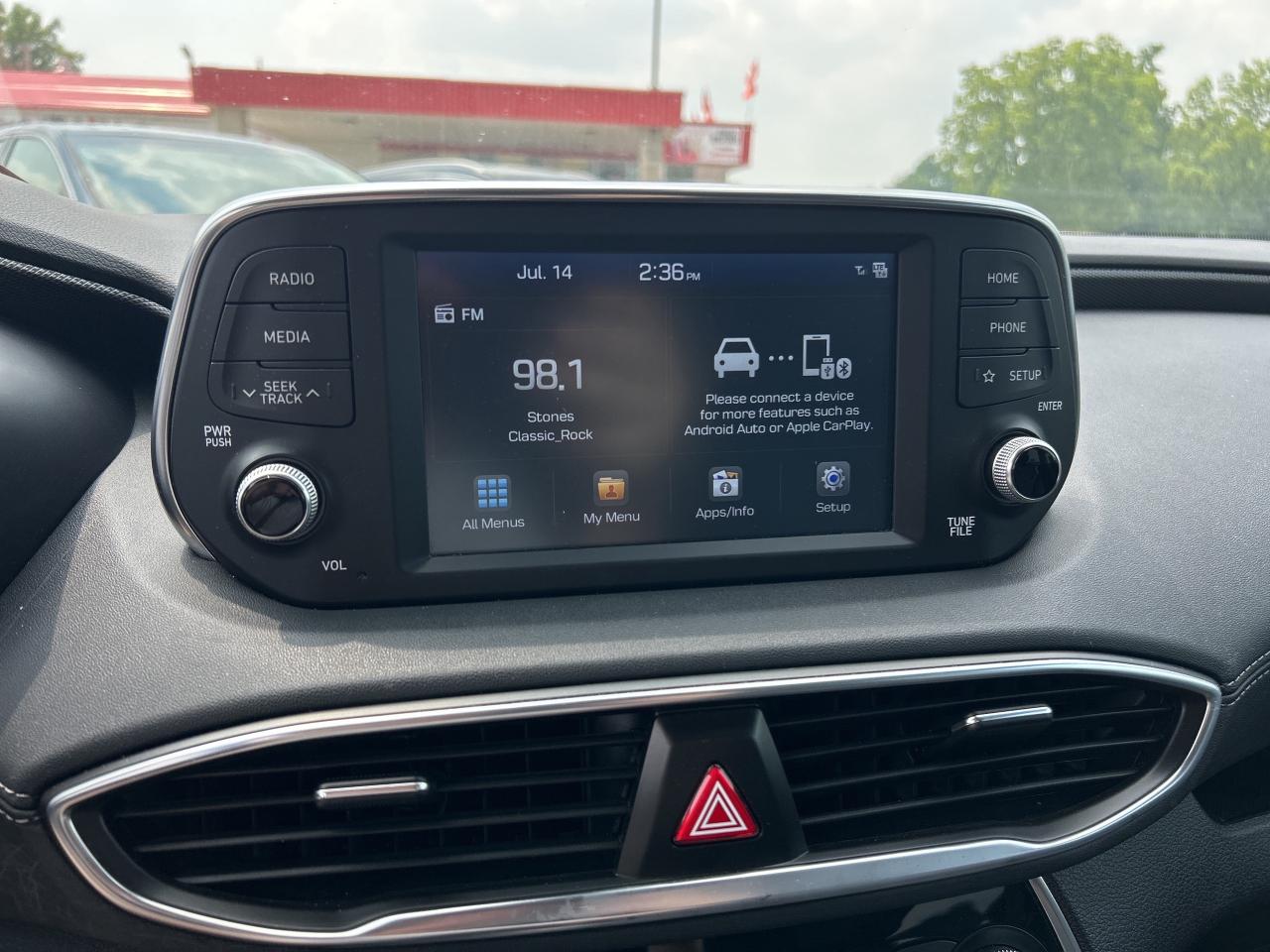 2019 Hyundai Santa Fe LUXURY, CLEAN CARFAX, HEATED/ COOLED LEATHER SEATS - Photo #16