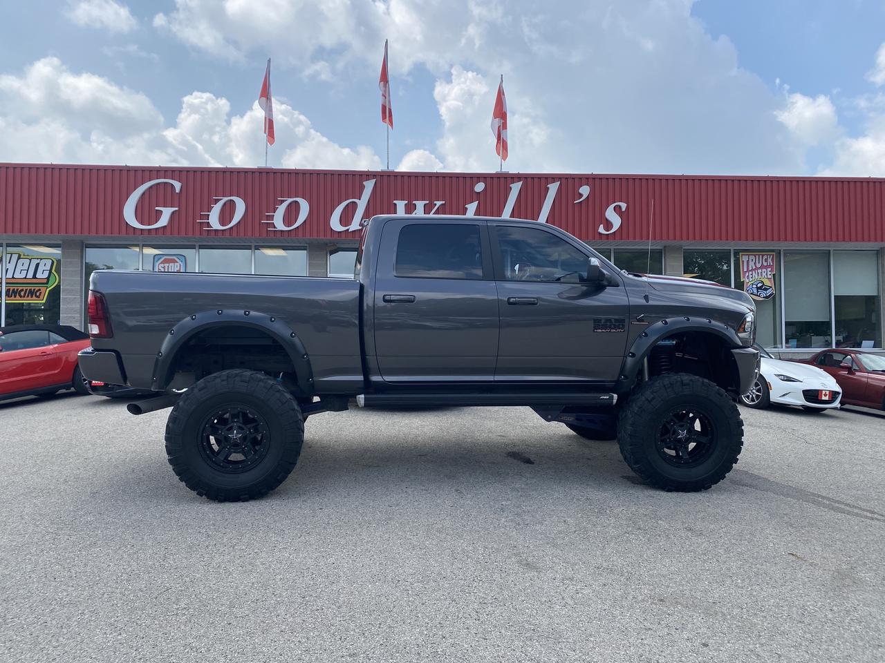 2018 RAM 2500 LARAMIE, DIESEL, CLEAN CARFAX, REMOTE START!