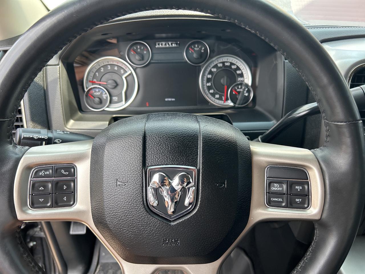 2018 RAM 2500 LARAMIE, DIESEL, CLEAN CARFAX, REMOTE START! - Photo #14