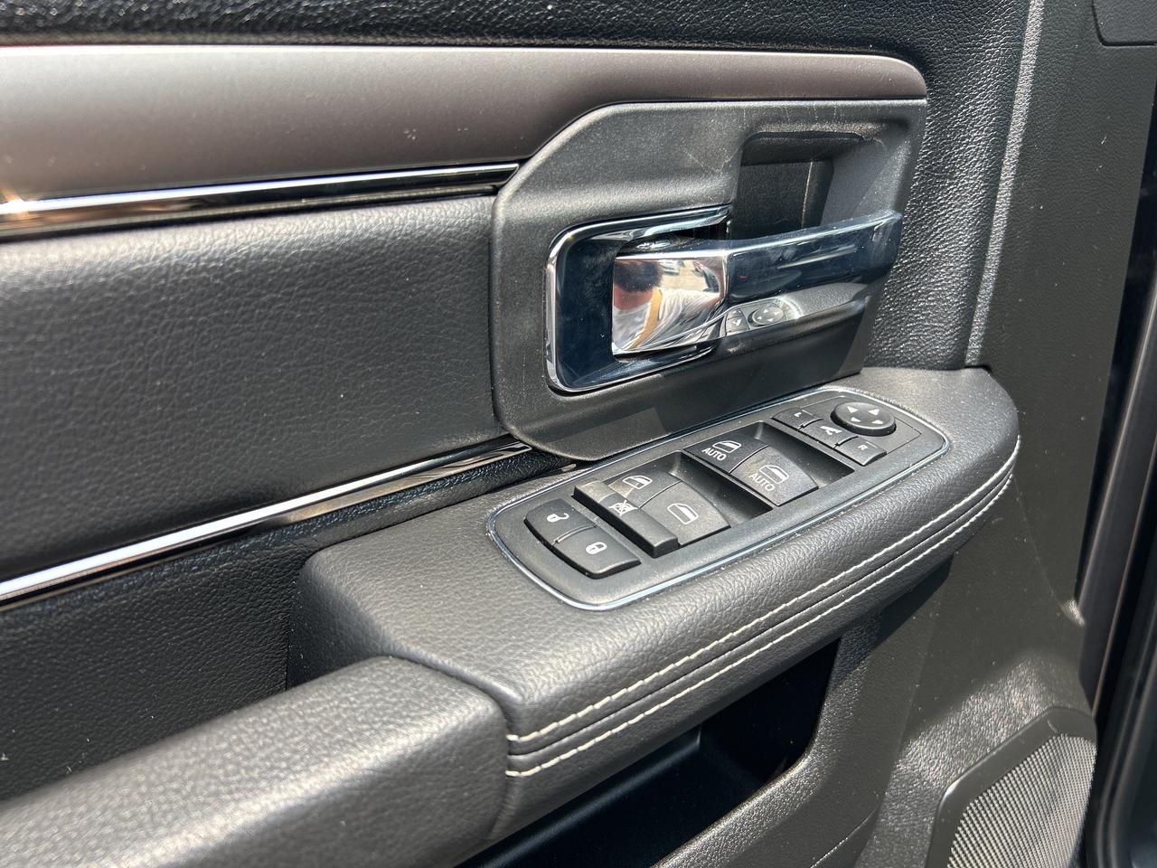 2018 RAM 2500 LARAMIE, DIESEL, CLEAN CARFAX, REMOTE START! - Photo #12